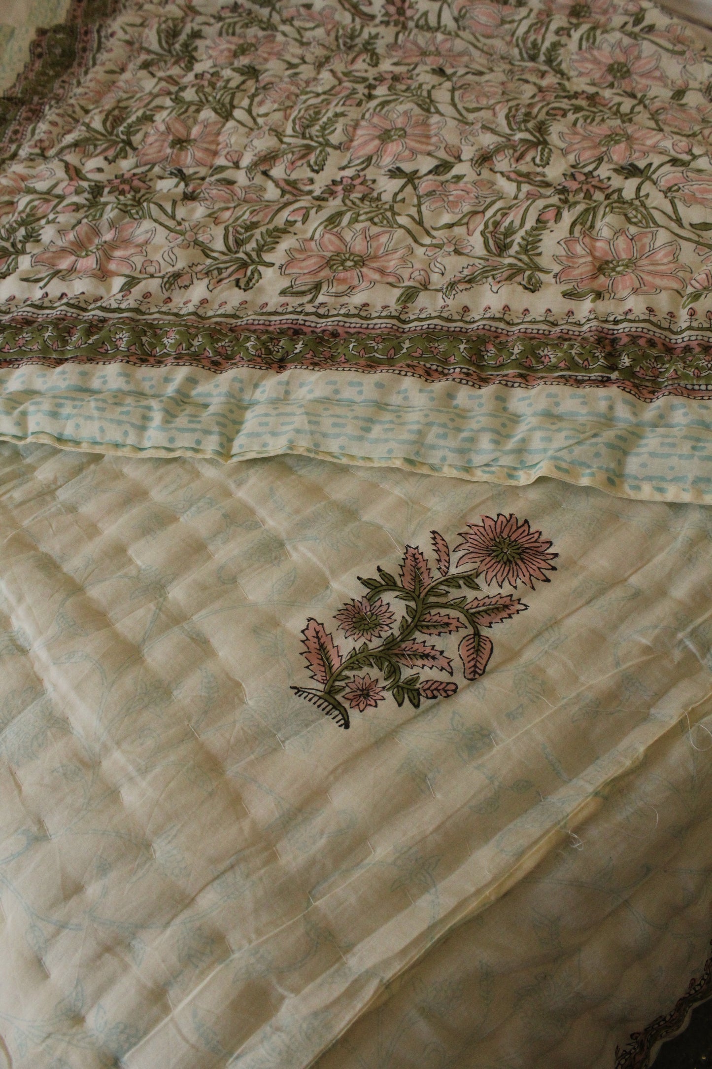 Magnolia Handblock Printed Reversible Quilt - 120