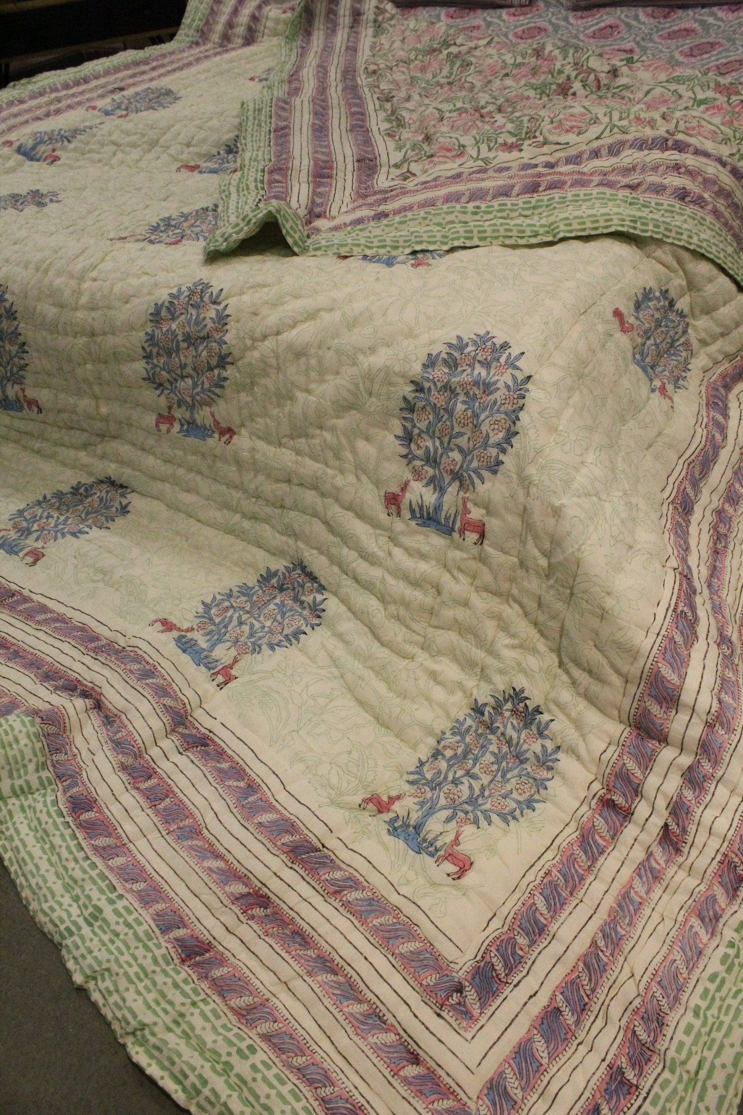 Magnolia Handblock Printed Reversible Quilt - 118