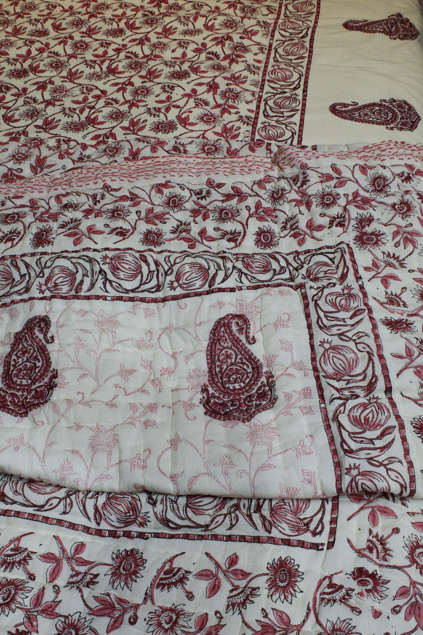 Magnolia Handblock Printed Reversible Bedset - 134