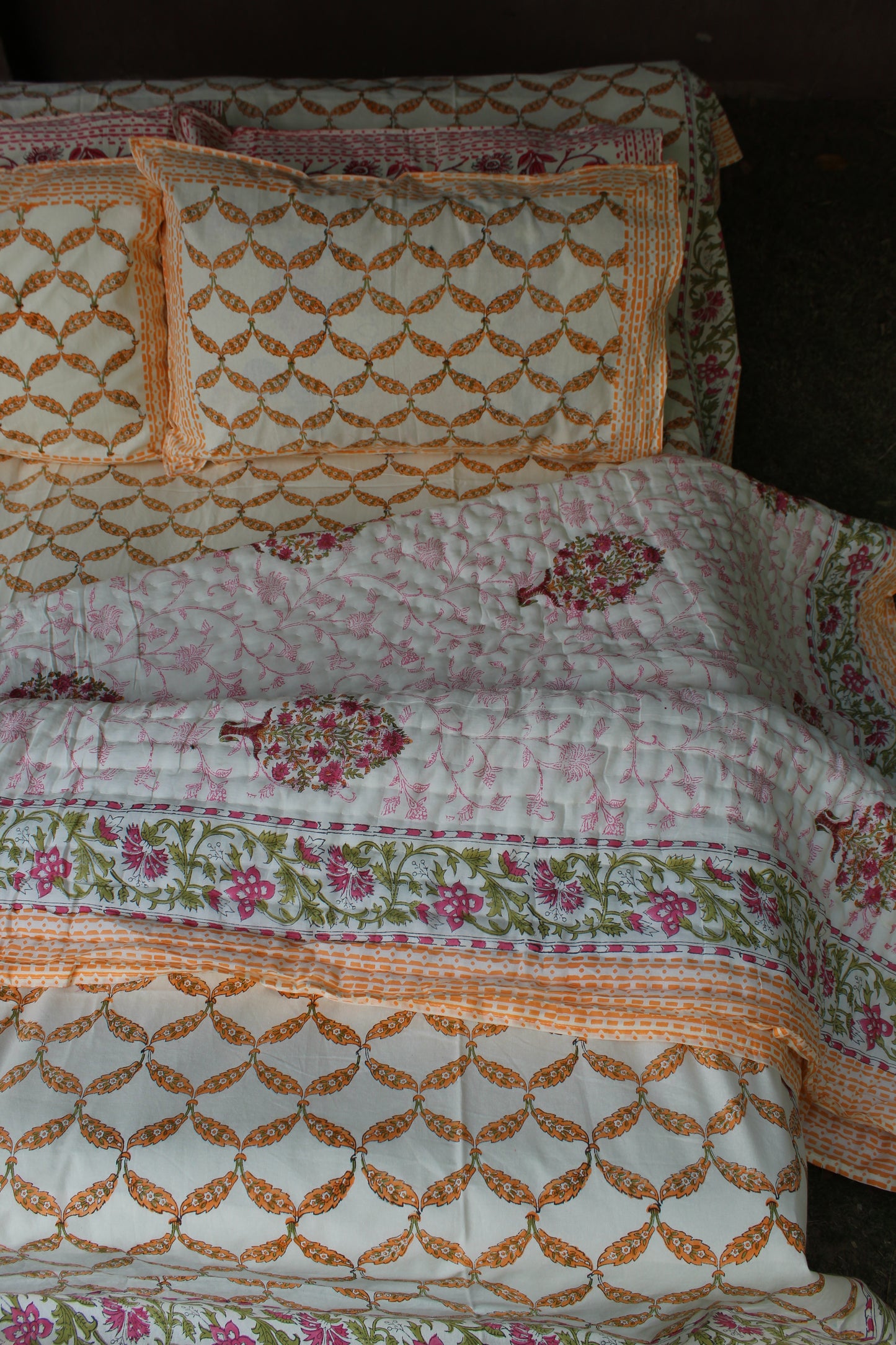 Magnolia Handblock Printed Reversible Bedset - 132