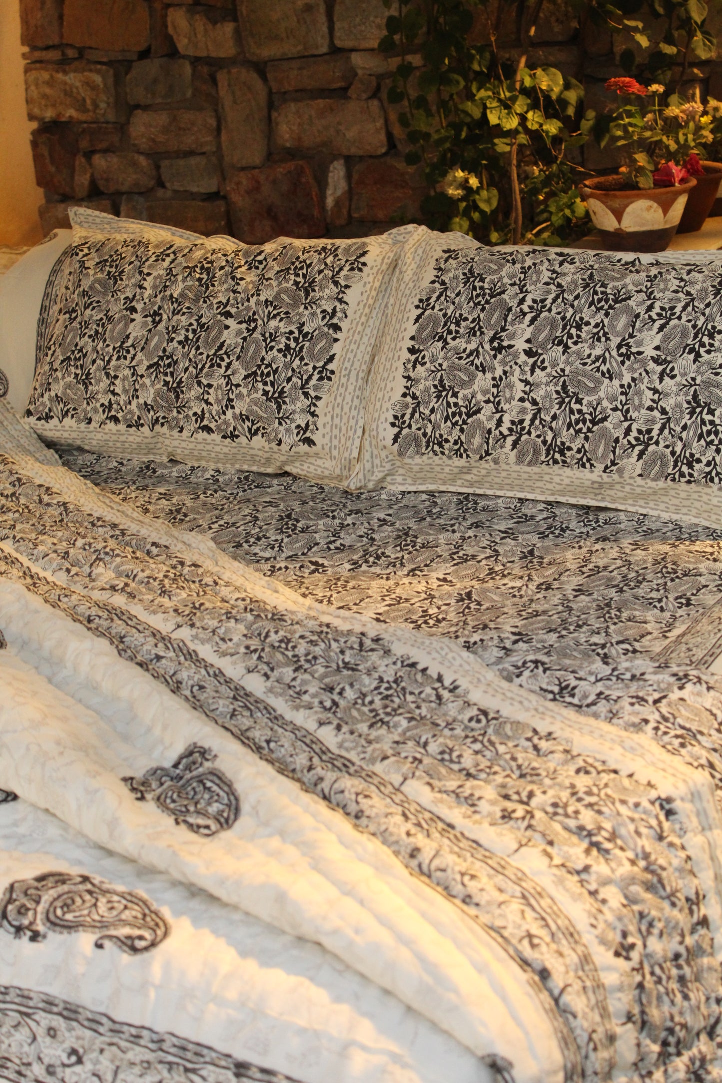 Magnolia Handblock Printed Reversible Bedset - 129