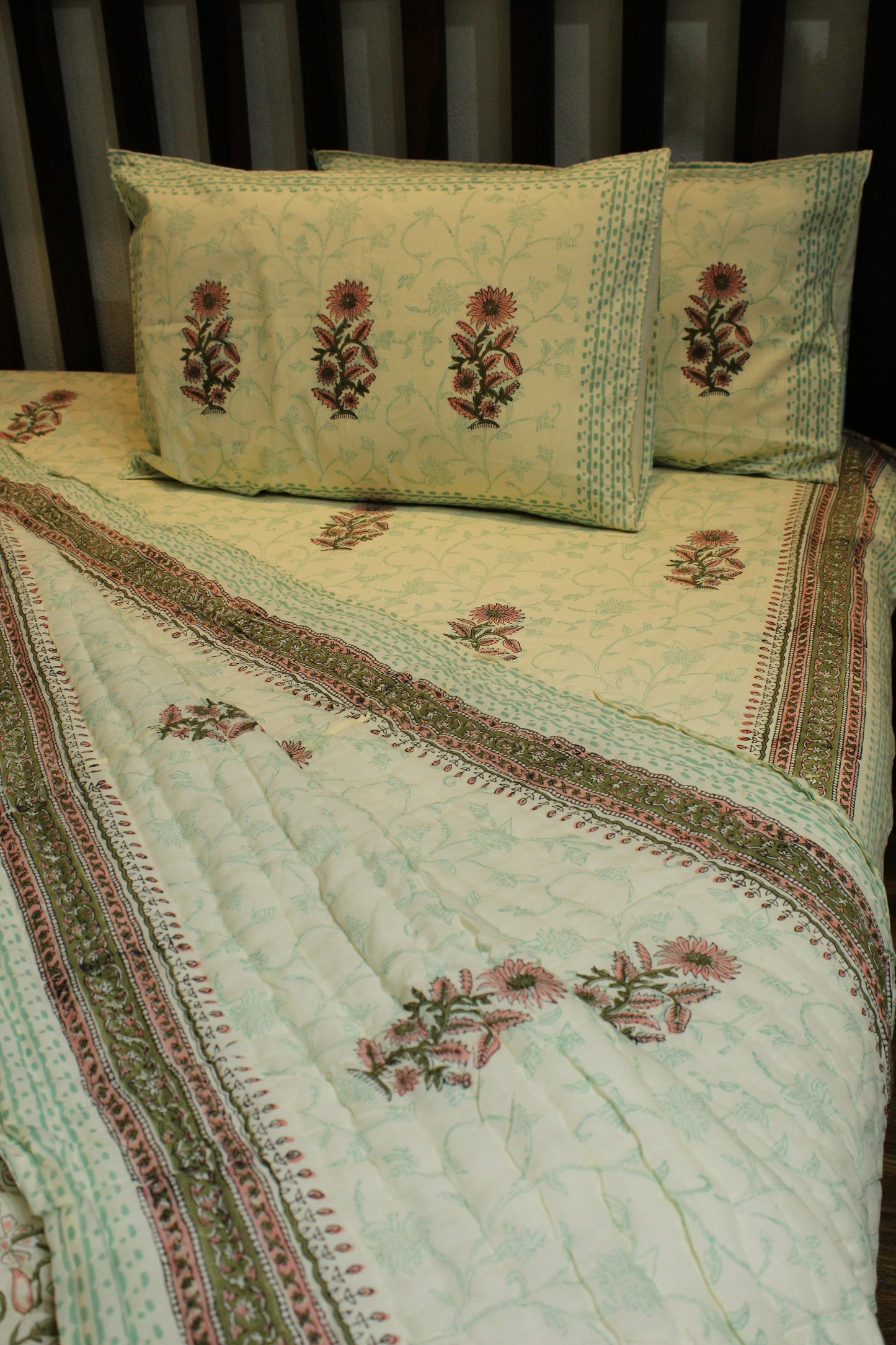 Magnolia Handblock Printed Reversible Bedset - 127