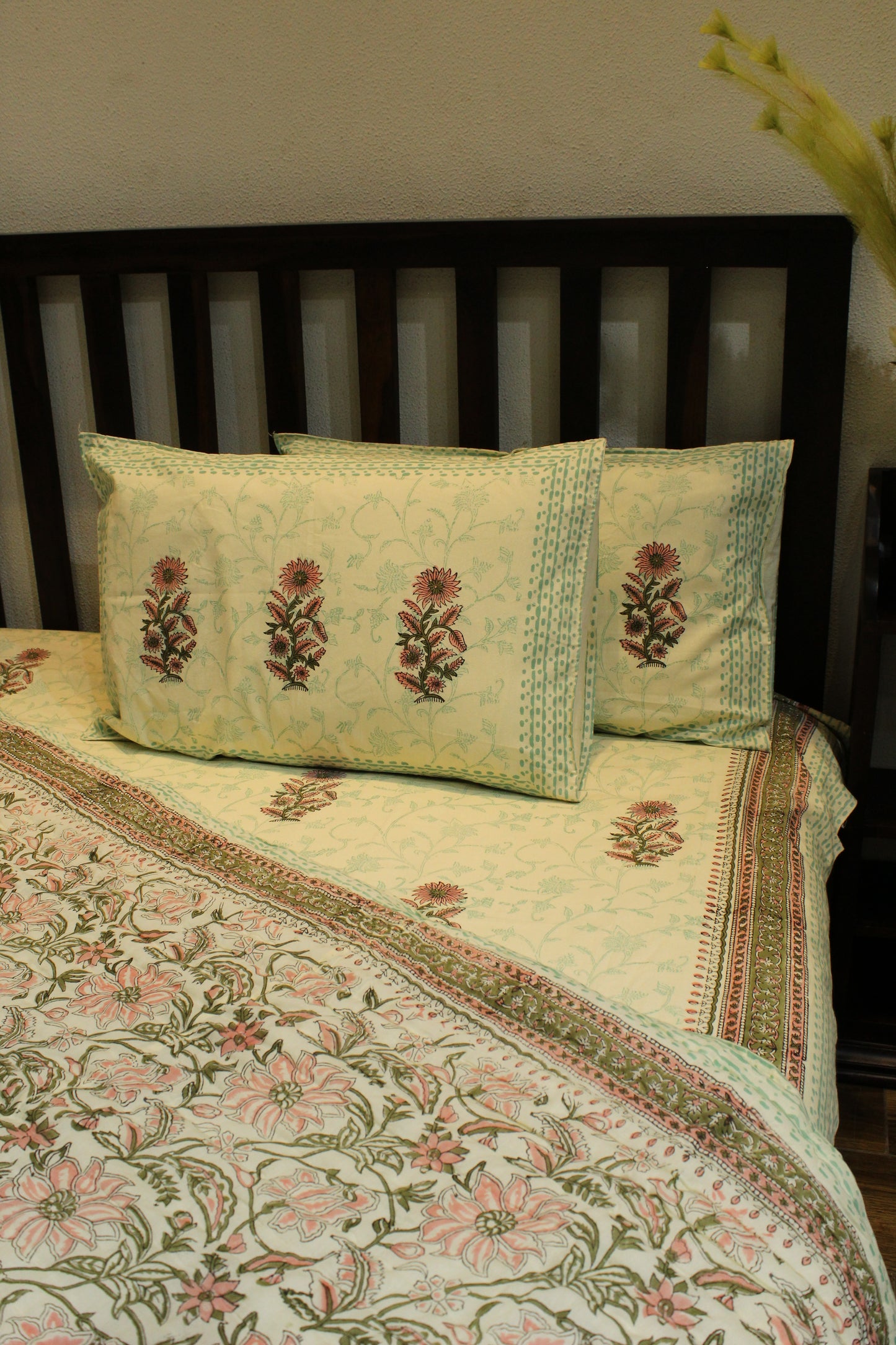 Magnolia Handblock Printed Reversible Bedset - 127