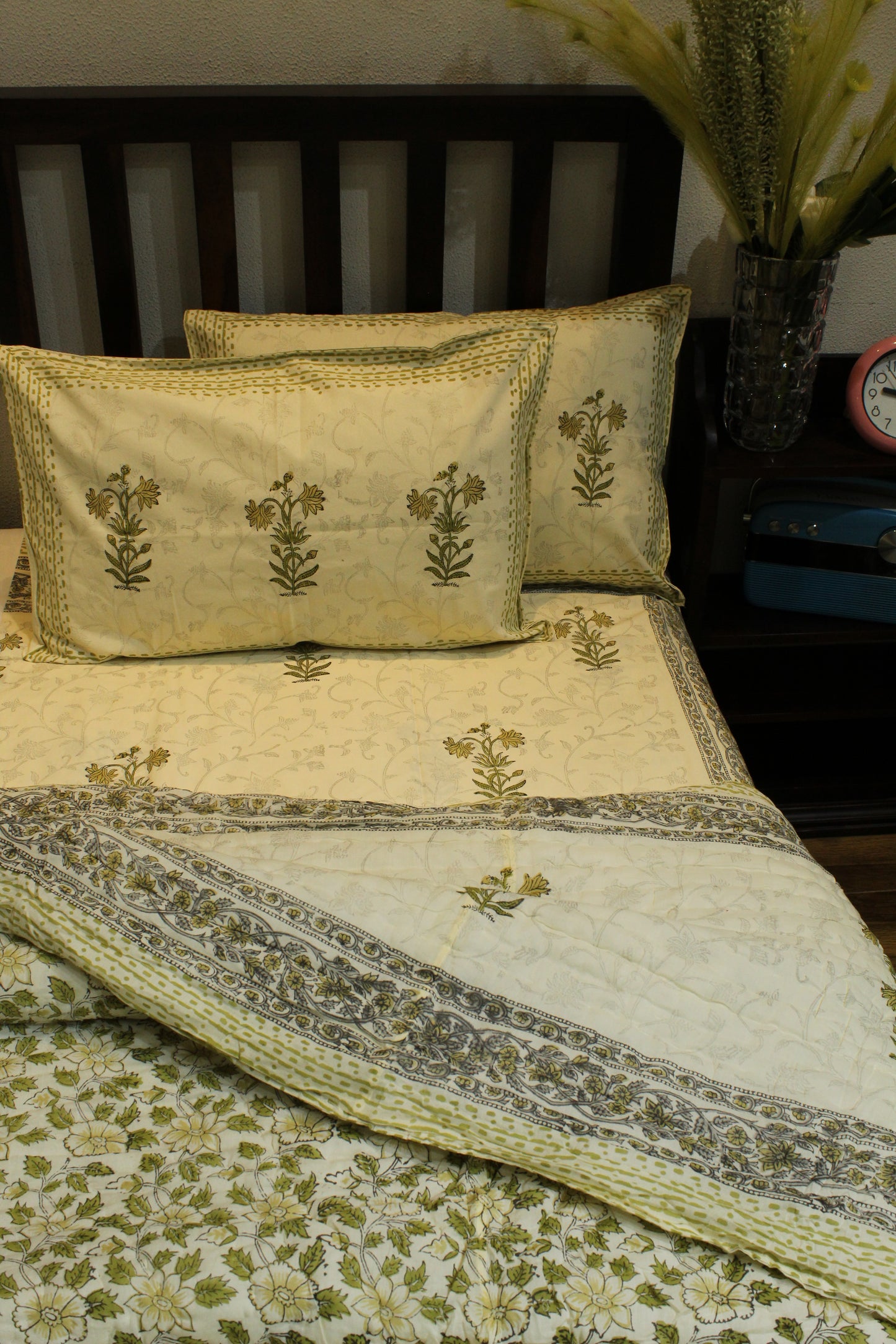 Magnolia Handblock Printed Reversible Bedset - 123