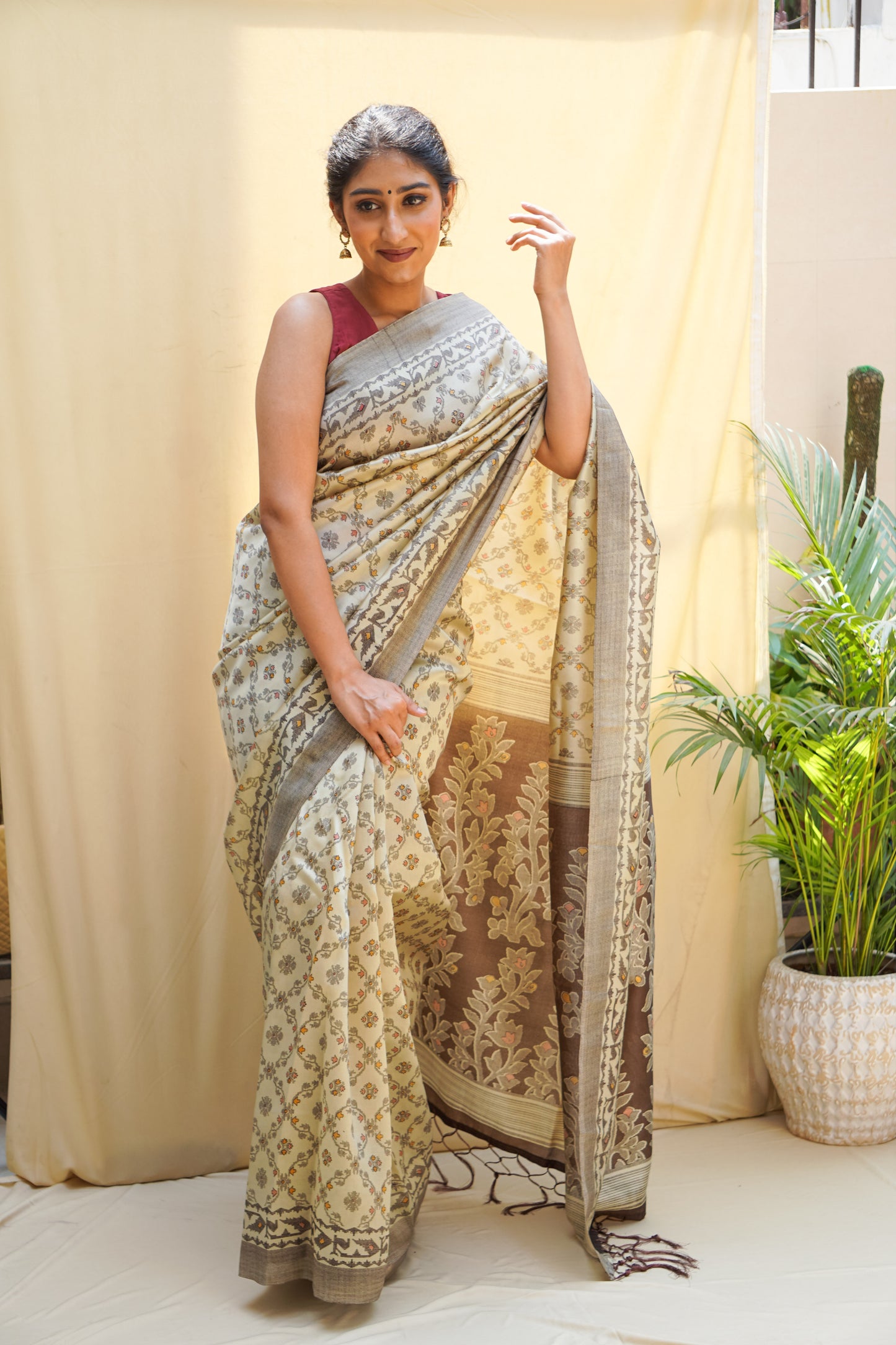 Pravaah Floral Jaal Silk Saree