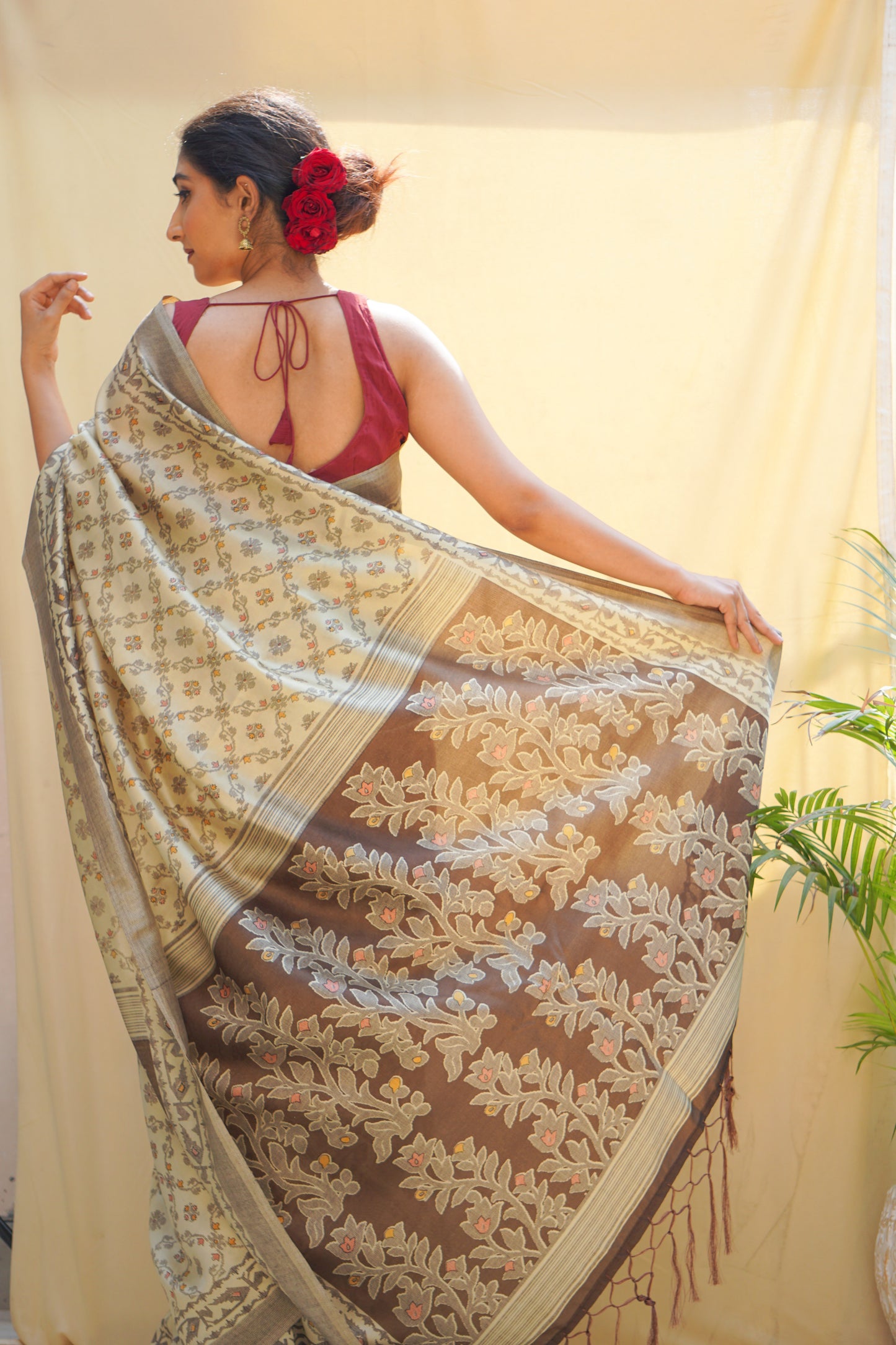 Pravaah Floral Jaal Silk Saree