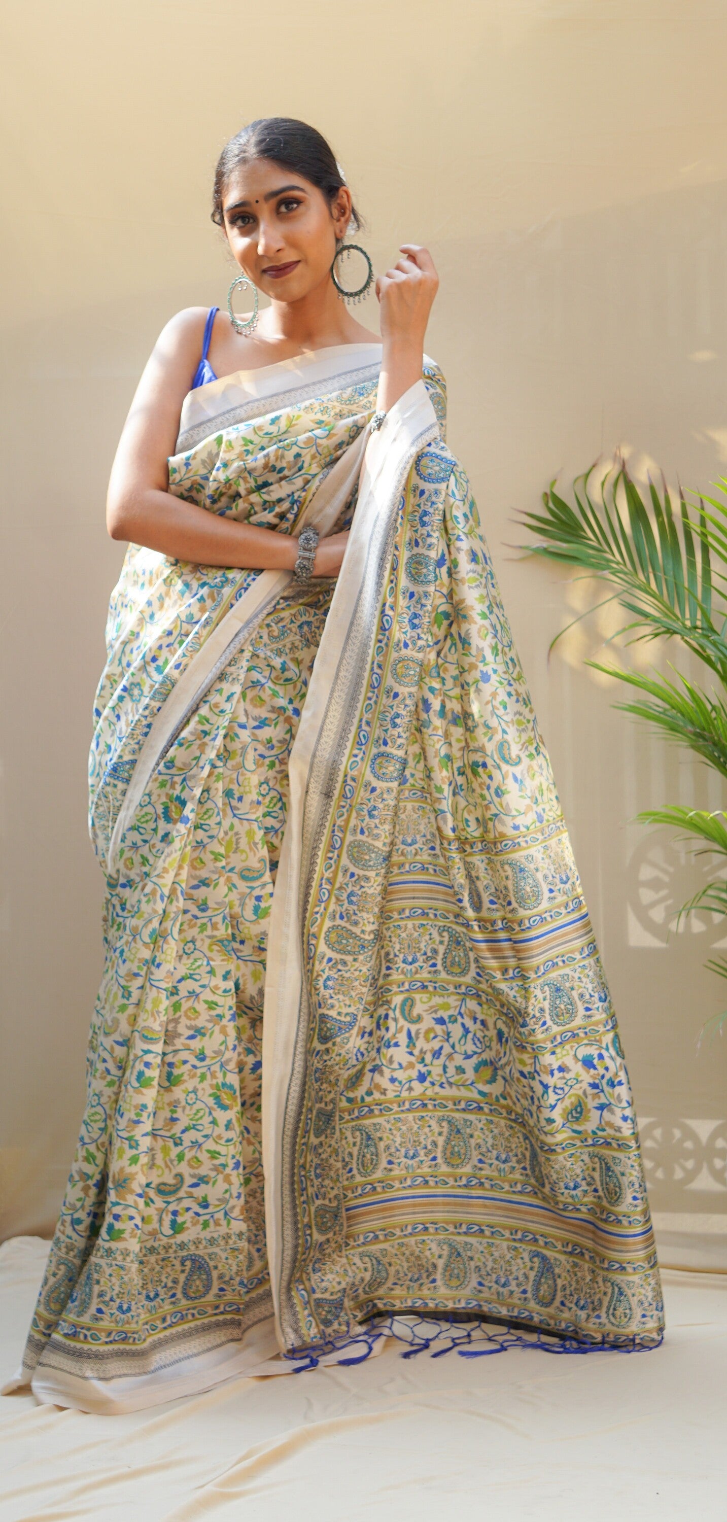 Pravaah Blue Floral Jaal Silk Saree