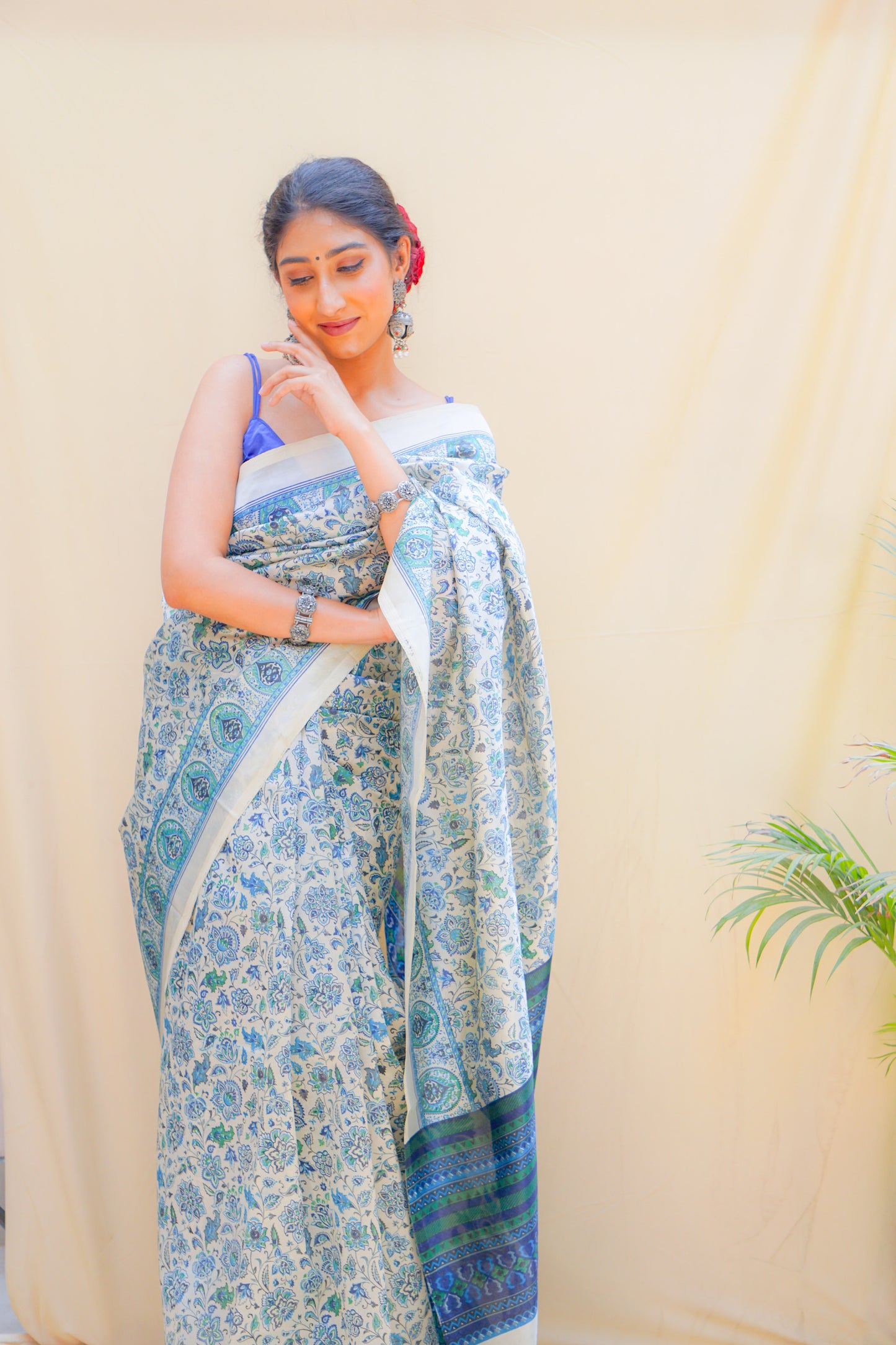 Pravaah Blue Floral Jaal Silk Saree