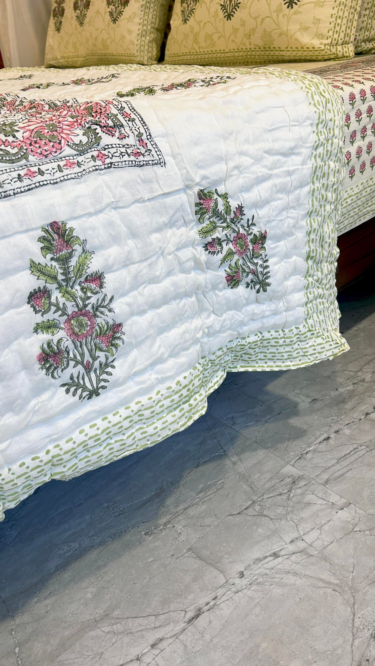 Magnolia Handblock Printed Reversible Bedset - 113