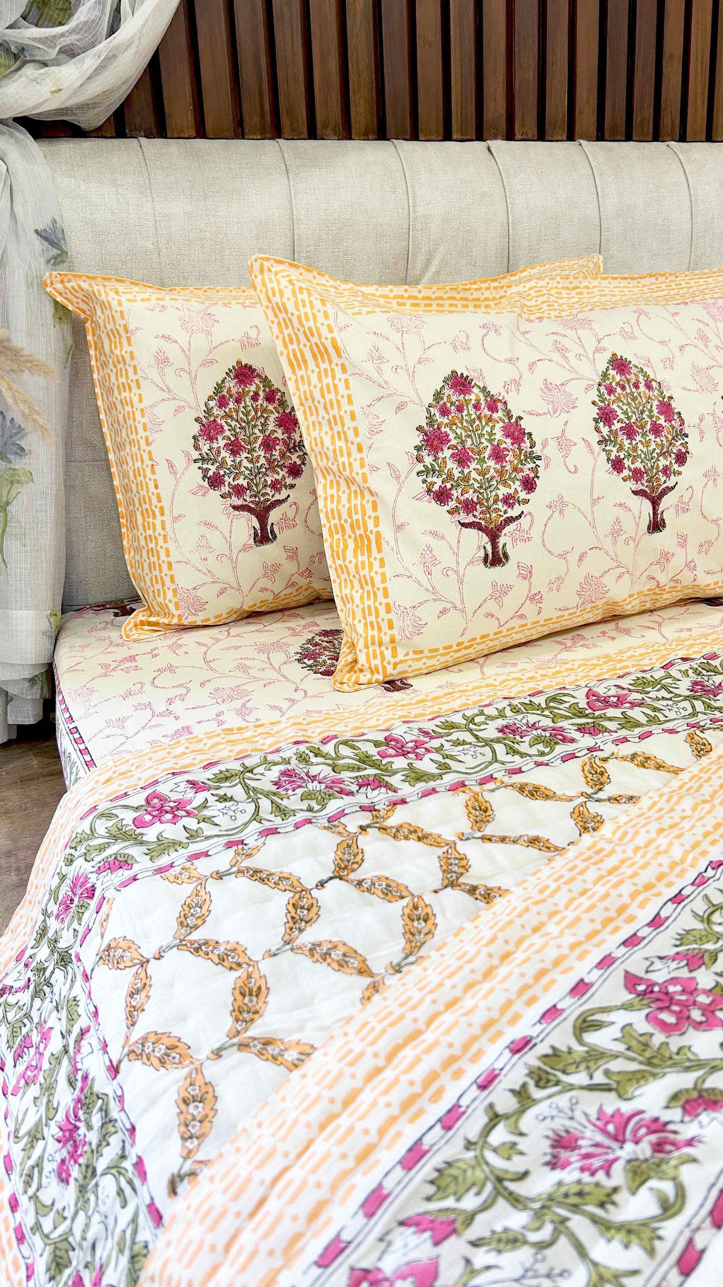 Magnolia Handblock Printed Reversible Bedset - 112