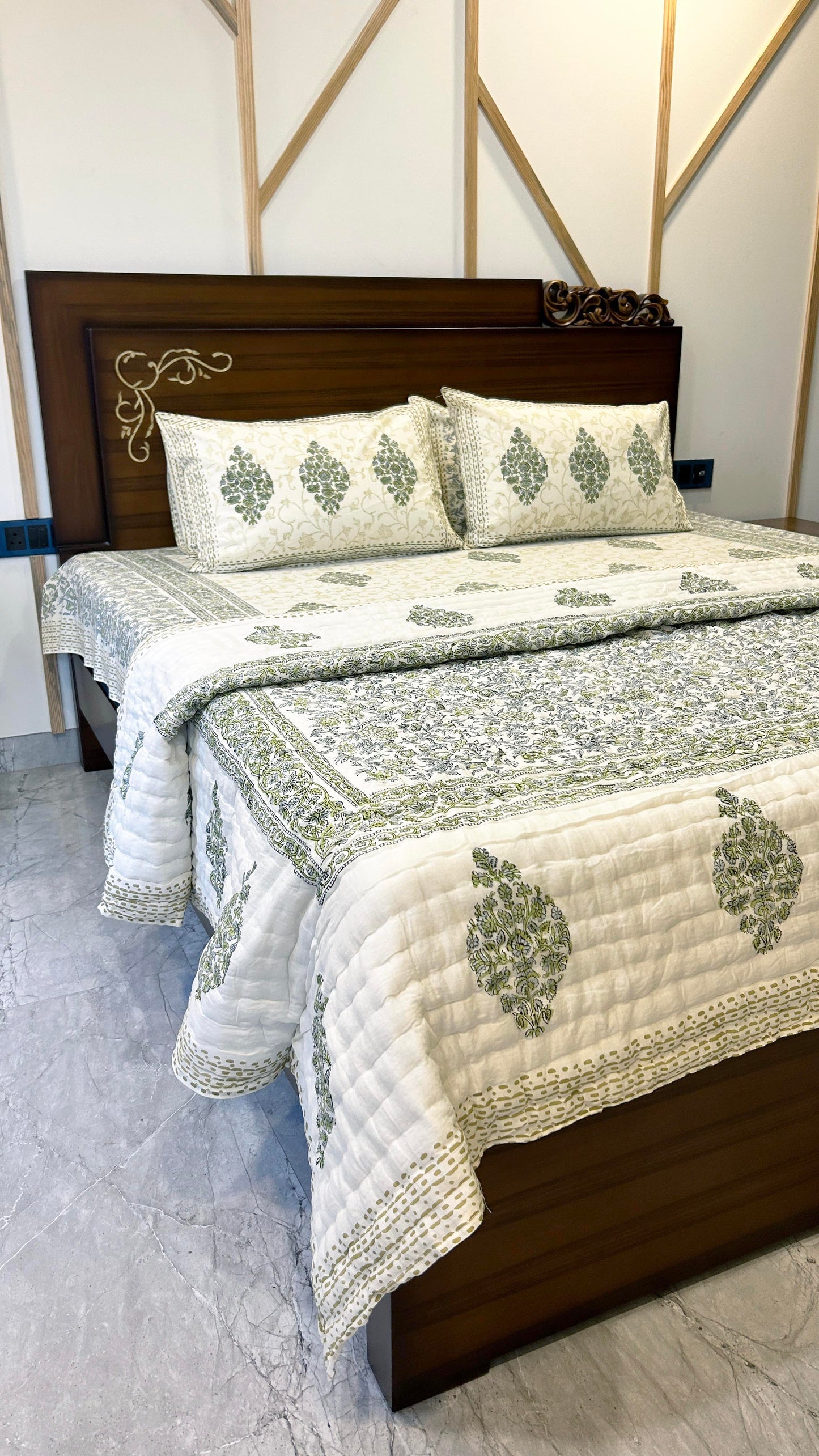 Magnolia Handblock Printed Reversible Bedset - 108