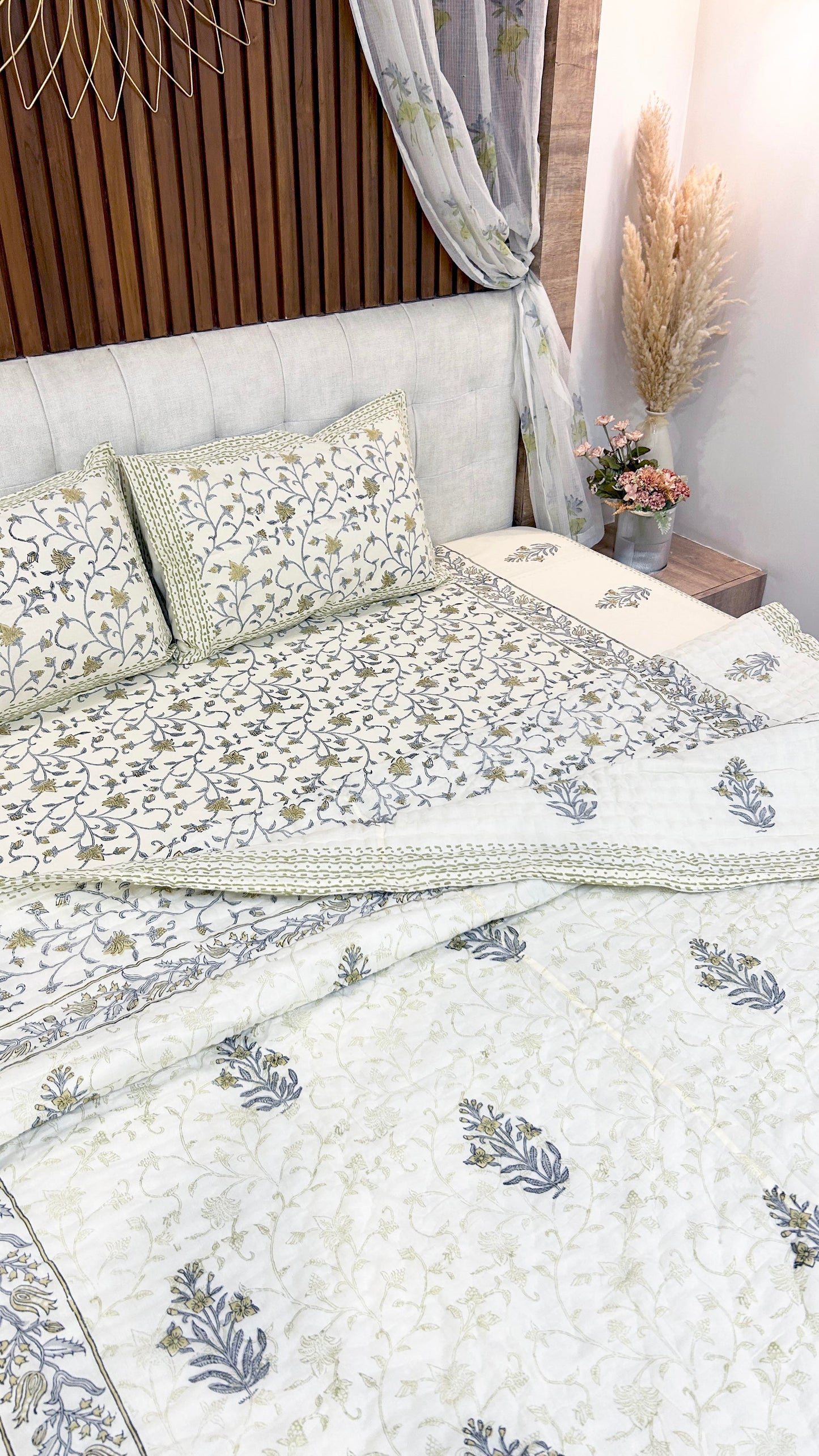 Magnolia Handblock Printed Reversible Bedset - 114