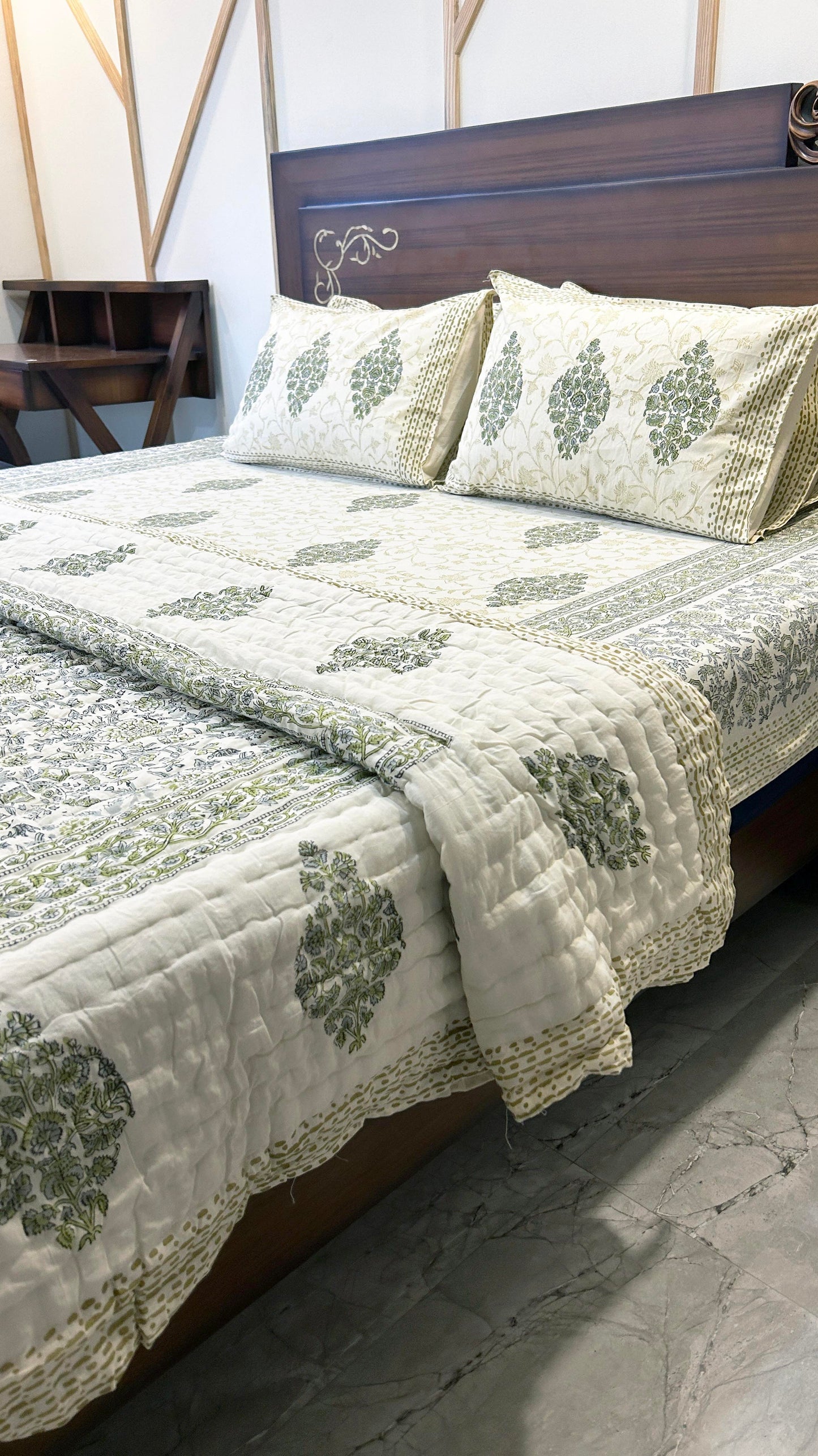 Magnolia Handblock Printed Reversible Bedset - 108