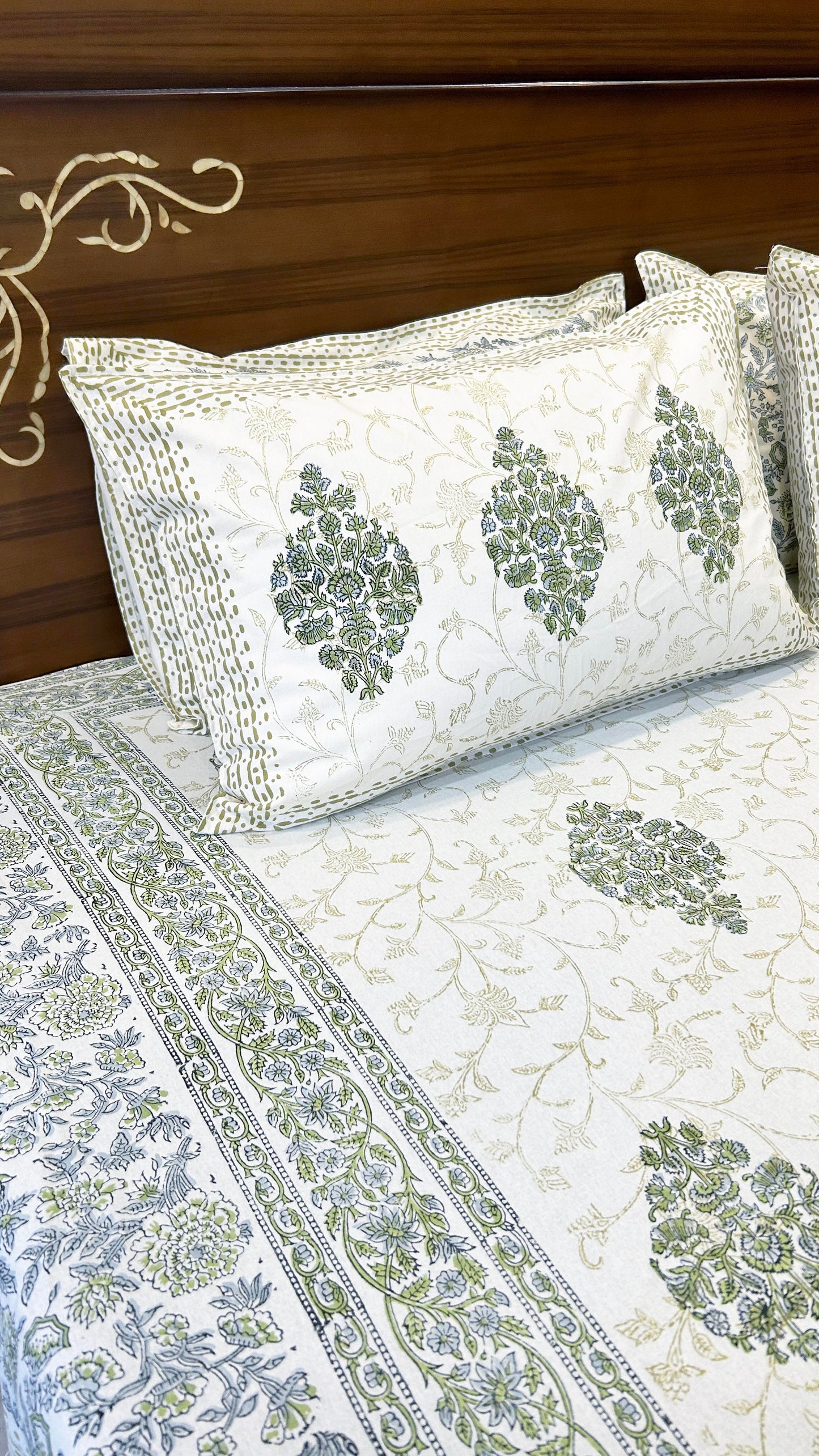 Magnolia Handblock Printed Reversible Bedset - 108