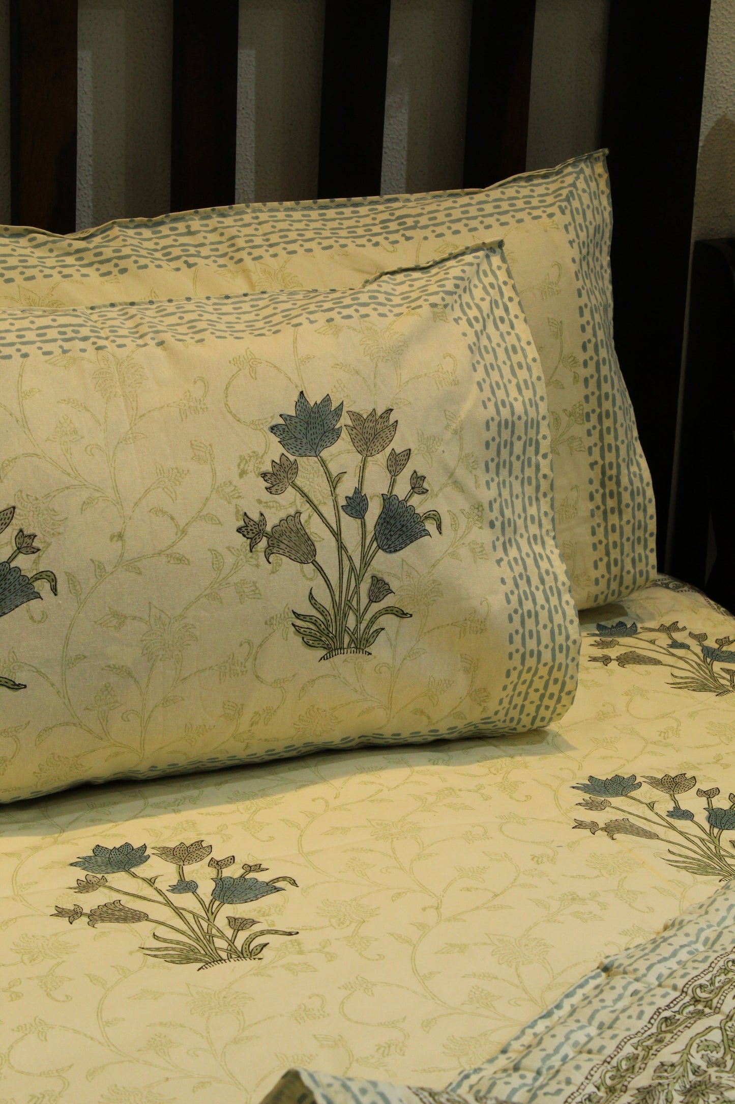 Magnolia Handblock Printed Bedsheet - 124