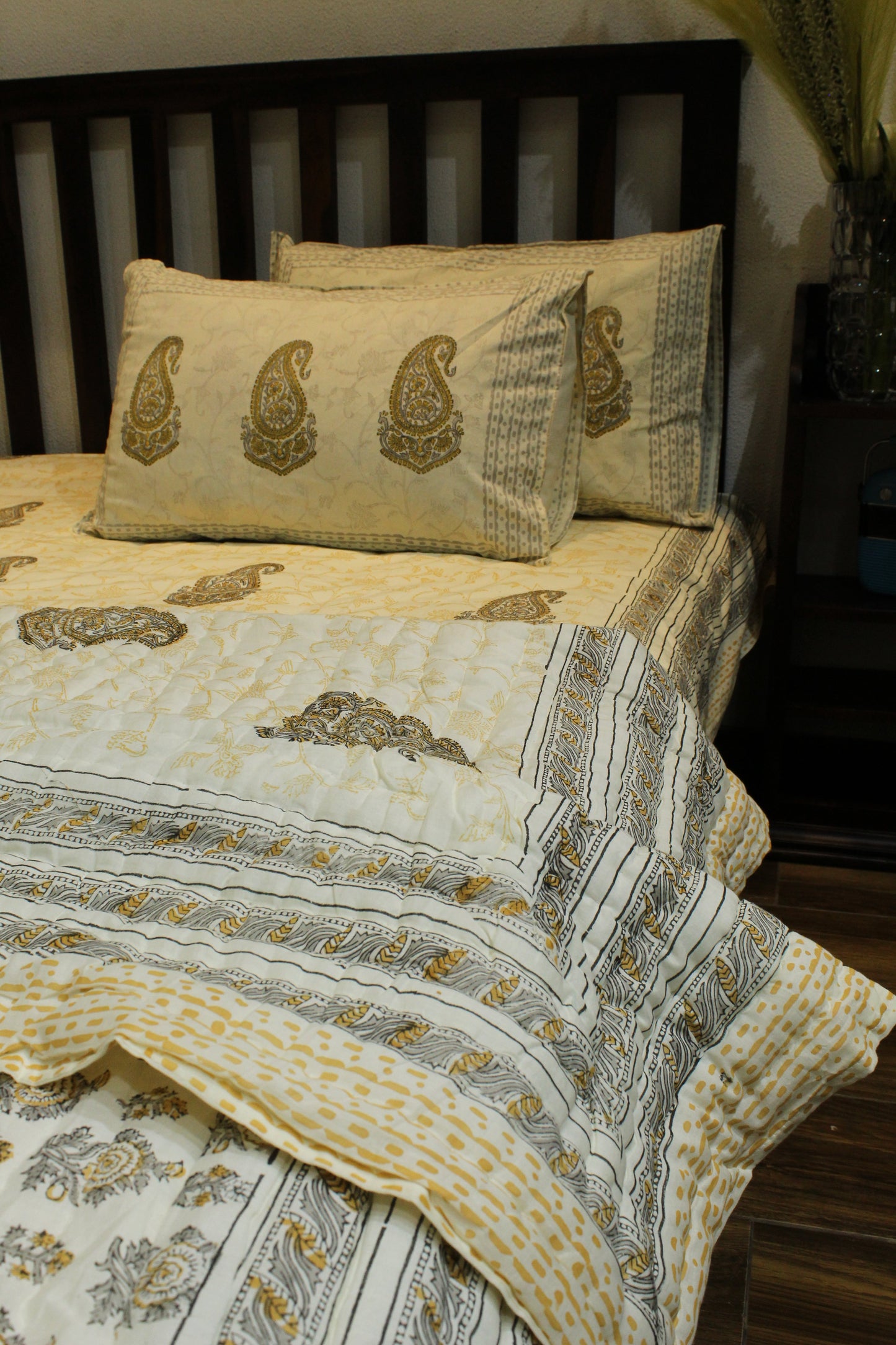 Magnolia Handblock Printed Reversible Quilt - 125