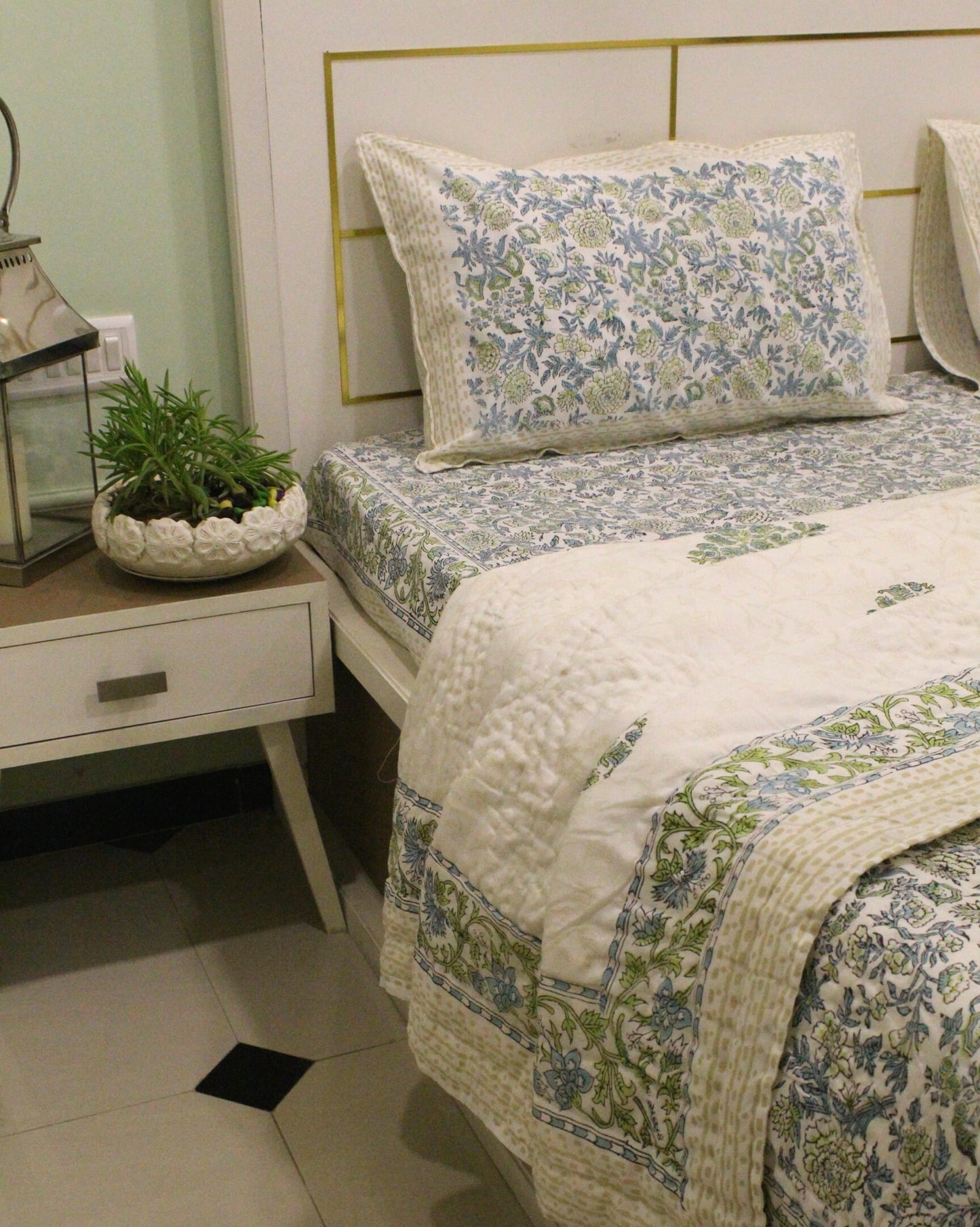 Magnolia Handblock Printed Reversible Bedset - 138