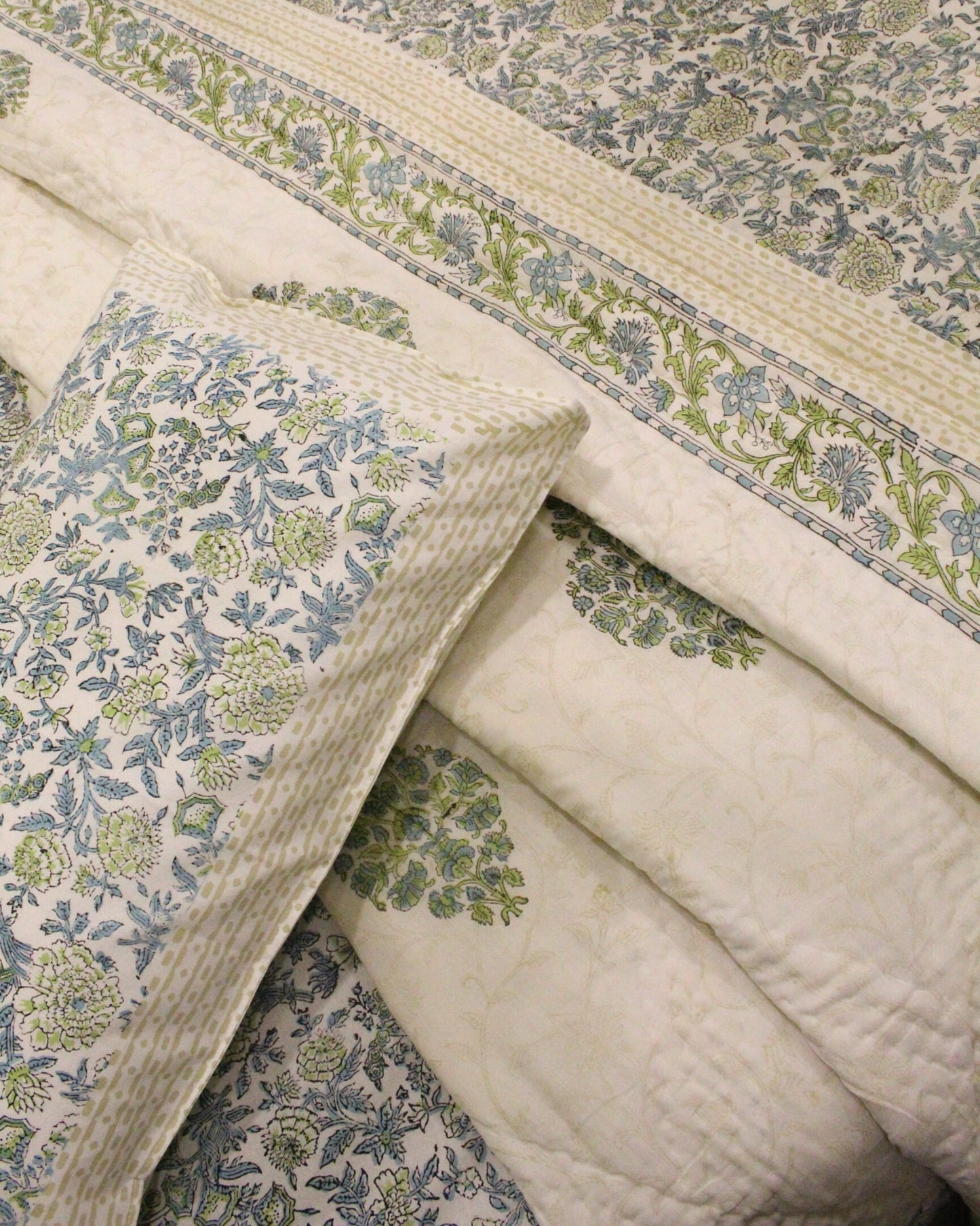 Magnolia Handblock Printed Reversible Bedset - 138